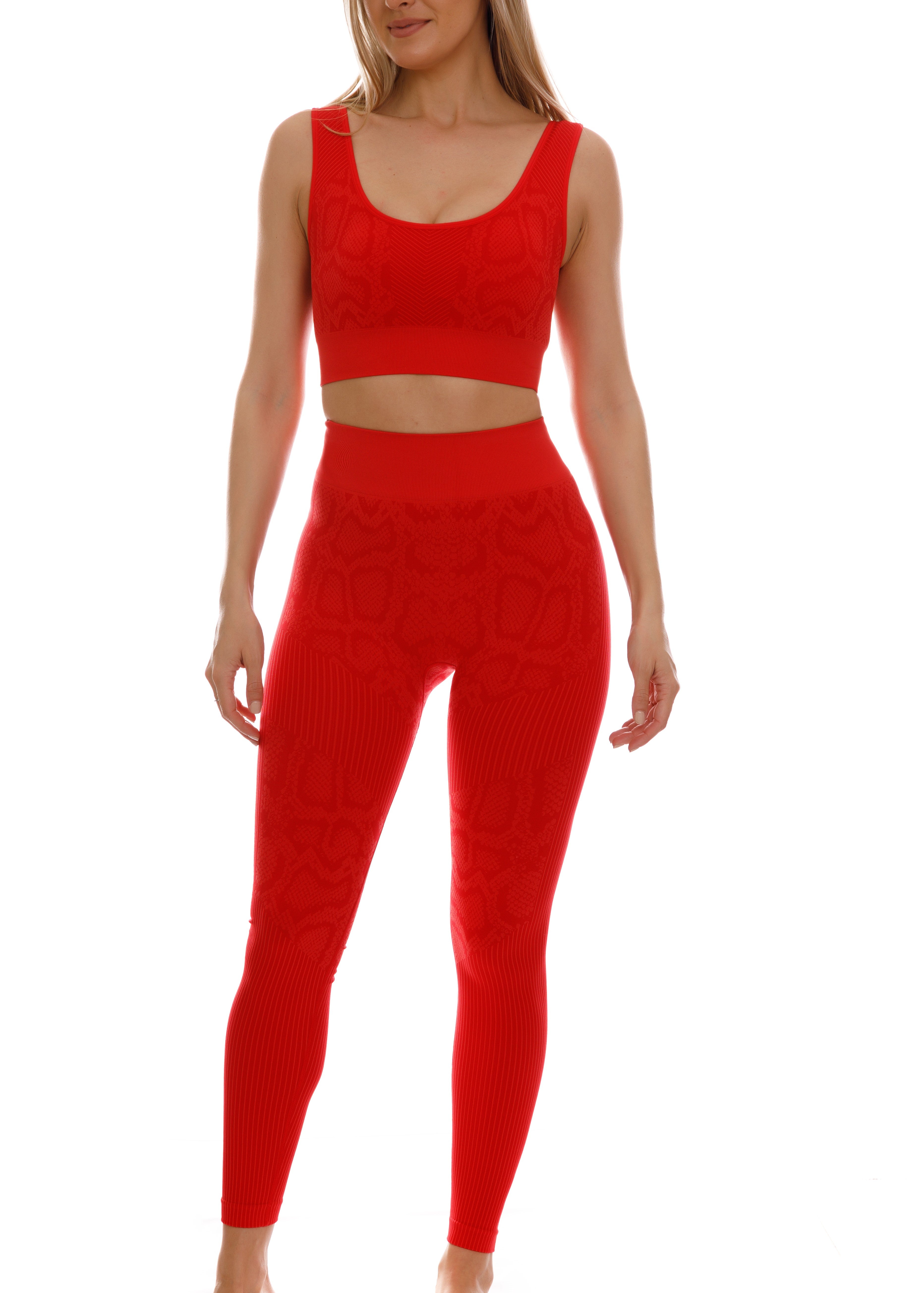 Women Gym Slim-Fit Cropped Bottoms 520 - Beetroot Red